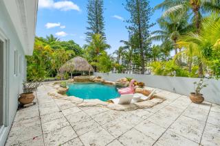 Poolside Paradise Fire Pit, Dock,8 Min To Ocean - Pompano Beach - 6
