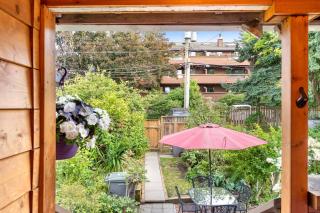 Adorable Kits Home with Balcony and Garden Retreat - Vancouver - 3