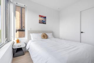 Duplex in West Point Grey with Parking and Balcony - Vancouver - 6