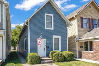 24) 5 beds - Downtown - Fenced Yard - 9