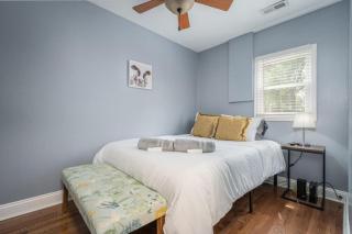 24) 5 beds - Downtown - Fenced Yard - Indianapolis - 1