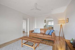 Secluded Anderson - in the heart of Torquay - 9