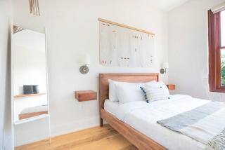 Annabelle 2D Downtown 2 BR 2BA near City Market - 0