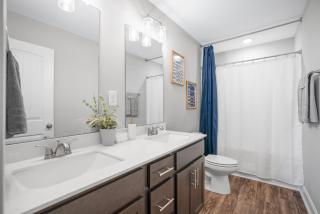 Timeless Escape Family Friendly Free Wi-Fi and Parking - 8