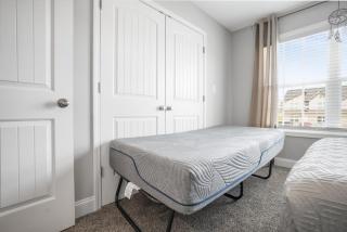 Timeless Escape Family Friendly Free Wi-Fi and Parking - 5