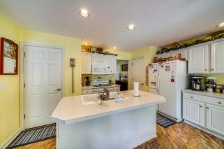 15 Mi to Louisville Family Home with Private Yard! - Louisville - 5