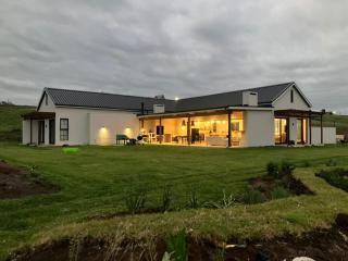 Oversized Farm Style Country Home - Shakaskraal - 0