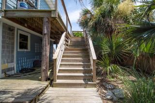 Oceanfront Nest Up - 8