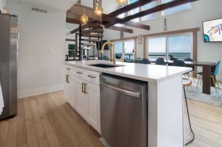 Oceanfront Nest Up - Folly Beach - 1