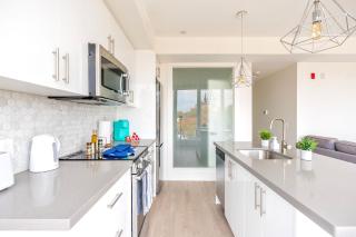 Contemporary 3BR with Natural Light - High Park North - Toronto - 5