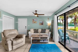 Sunny Daze at Beachwood Villas - Walk to Beach Outdoor Pools & More - 9