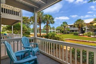 Sunny Daze at Beachwood Villas - Walk to Beach Outdoor Pools & More - 8