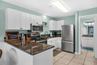 Sunny Daze at Beachwood Villas - Walk to Beach Outdoor Pools & More - 2