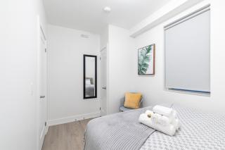 Stylish 3BR Condo near High Park Trails - Toronto - 4