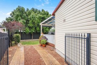 Classic Australian Charm - 6