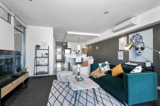 Luxe Chic 3bd Apt City Skyline Views - Perth - 9