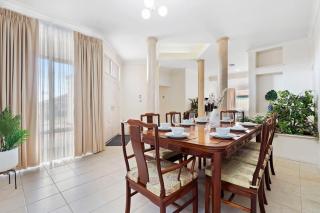 Winthrop Mansion - 5 Bed, 3 Bath, Pool Table, Bbq - Perth - 8