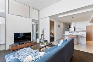 Bright 3bdrm City Skyline Views Catbus,waca,optus - 7