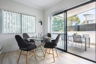 Chic Exec 2bdr 2bath -river,freo,parking,ac - 7