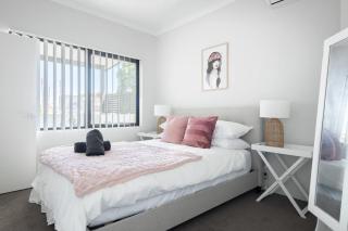 Chic Exec 2bdr 2bath -river,freo,parking,ac - Perth - 4