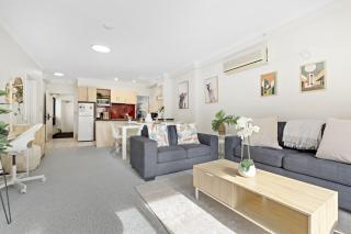 East Perth Family Zen Catbus, Cbd,elizabethquay - 0