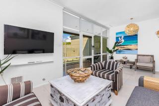 Maylands Coastal Vibe By Home2bnb - Perth - 3