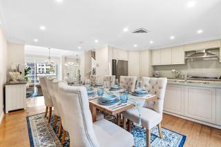 Hampton-Style Waterfront Mansion 3-Storeys of Lux - 4