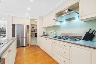 East Perth Luxury Waterfront Retreat - Perth - 2