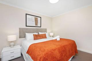Designer 2BR Near CBD Large Balcony - 6