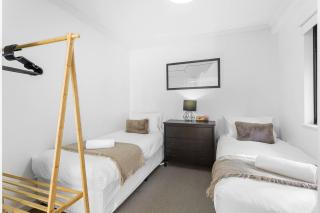 Urban Boho Chic Renovated 2BR with Balcony - 6