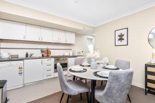 Marvellous Mounts Bay 2br Apt - 2