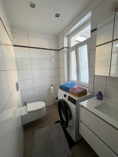 Modern Apartment Good Location - Landshut - 3