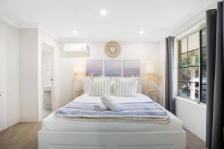 Rivervale Family Retreat-optus,river,shops,crown - Perth - 3