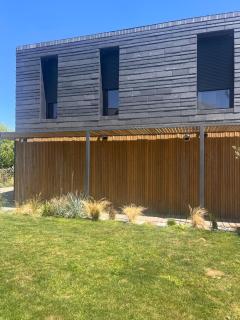 Contemporary architect's house, pool, jacuzzi - 1
