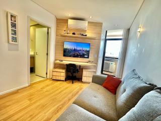 Apartamento, vaga, ar cond., sacada e internet - 1