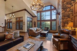 44 Meadows Ln - 3