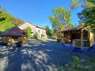 Gîte 6 personnes en pleine nature jacuzzi, sauna, kota - 0