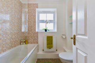 Stylish 3 Bed House - 20 Minutes to London - Mitcham - 8