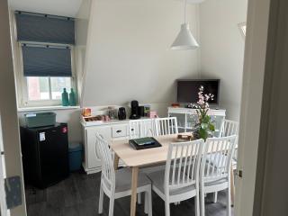 Logies en koffie achter de diek - Oudeschild - 3