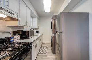 The Montrose Hideaway - Houston - 9