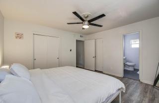 The Montrose Hideaway - Houston - 6
