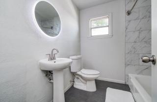 The Montrose Hideaway - Houston - 2