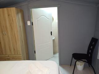 Neat Haven Self Catering - Grahamstown - 5