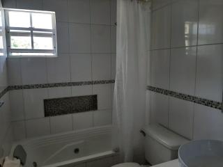 Sea View Terrace 10 mins walk to the beach - Jolly Harbour - 2