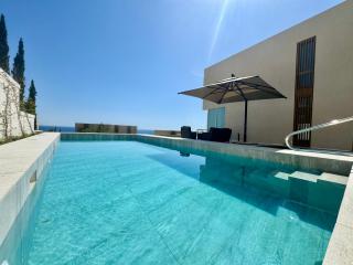 Elite Vila with Pool, Green Coast - Palasë - 0