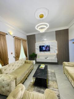 The chels apartment - Lagos - 4
