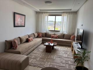 Appartement de luxe entier à louer, 1 chambre, 1 salon, 1 cuisine équipée, 2 salles de bain et une terasse - Agadir - 0