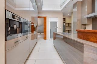 Guest House by Atholl - Johannesburg - 7