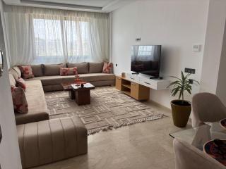 Appartement de luxe entier à louer, 1 chambre, 1 salon, 1 cuisine équipée, 2 salles de bain et une terasse - Agadir - 8