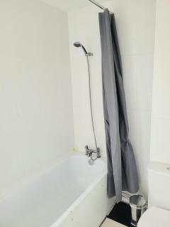 Central Banbury 2Bed Flat Parking with CCTV M40 links - 2